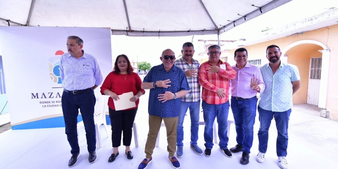 Gobierno de Mazatlán transforma calles que tenían 50 años sin pavimentar