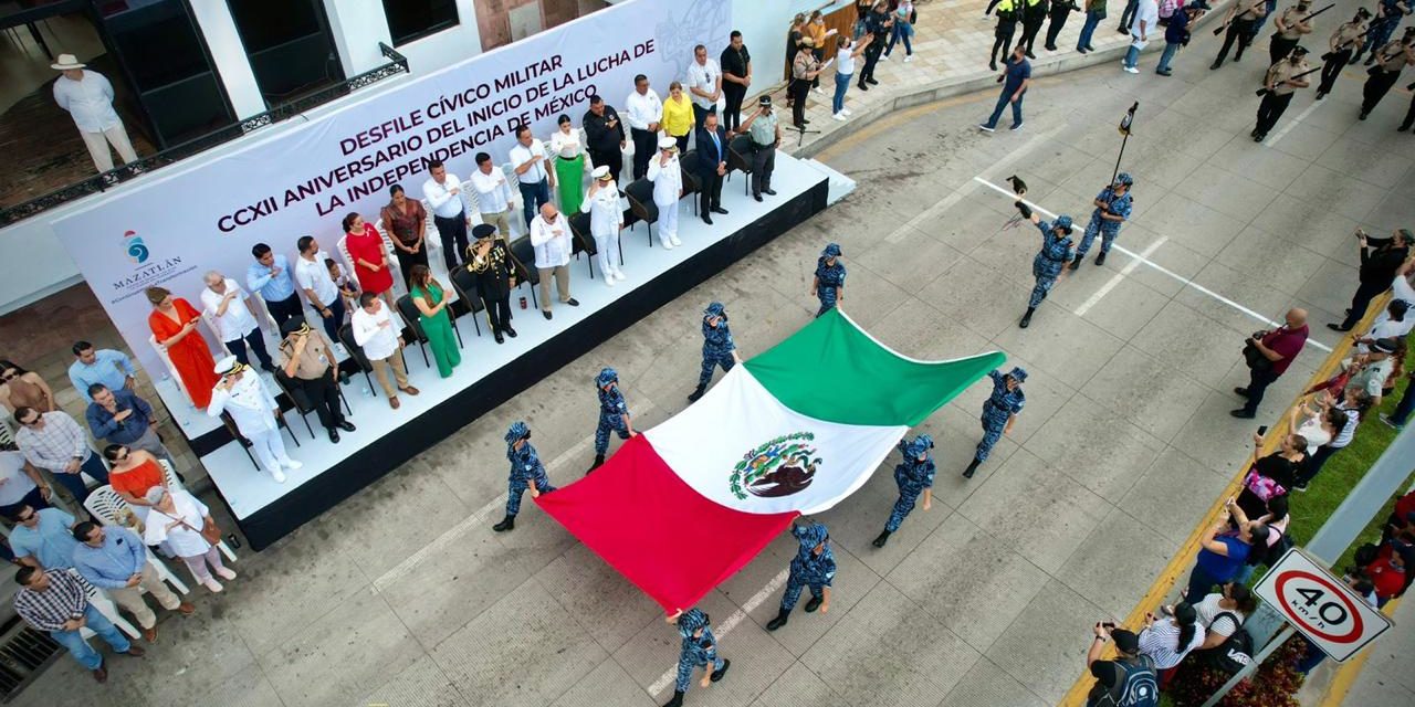 Gobierno Municipal celebra Desfile Cívico Militar del 212 Aniversario de la Independencia de México