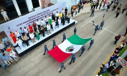 Gobierno Municipal celebra Desfile Cívico Militar del 212 Aniversario de la Independencia de México