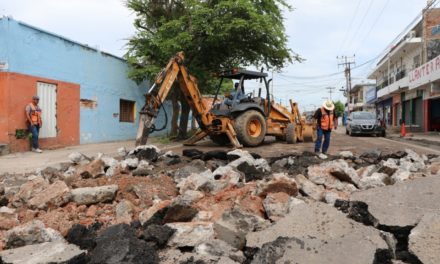 Obras Públicas atiende tramo de avenida Insurgentes afectado por lluvias