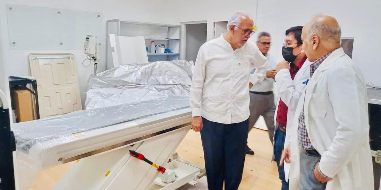 SUPERVISA MIGUEL ÁNGEL NAVARRO QUINTERO, EL NUEVO TOMÓGRAFO DEL HOSPITAL IMSS-BIENESTAR