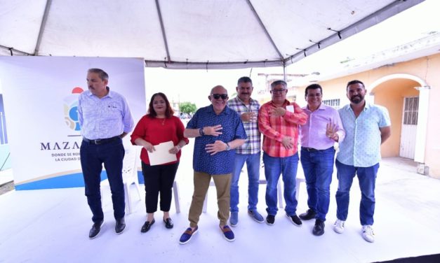 Gobierno de Mazatlán transforma calles que tenían 50 años sin pavimentar