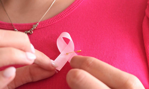 Club estudiantil de la UAG concientiza contra el cáncer de mama