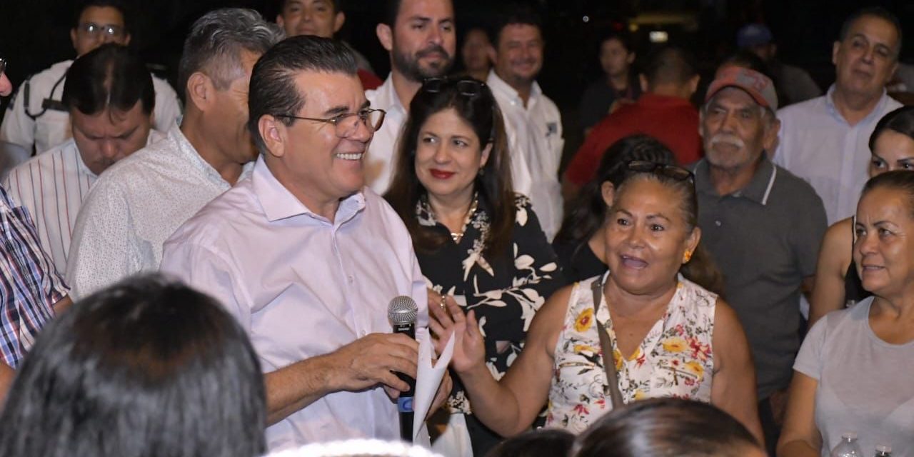 Alcalde Edgar Augusto González Zatarain sostiene encuentro con habitantes de la periferia de la ciudad