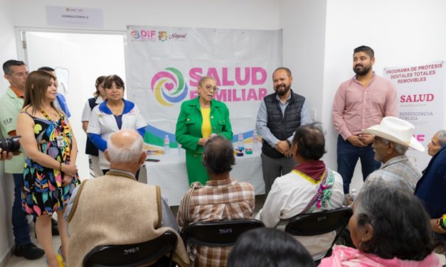 CON EL APOYO DE LA BENEFICENCIA PÚBLICA DEL ESTADO DE NAYARIT, LA PRESIDENTA DEL SISTEMA DIF NAYARIT, DOCTORA BEATRIZ ESTRADA ENTREGA 15 PRÓTESIS DENTALES