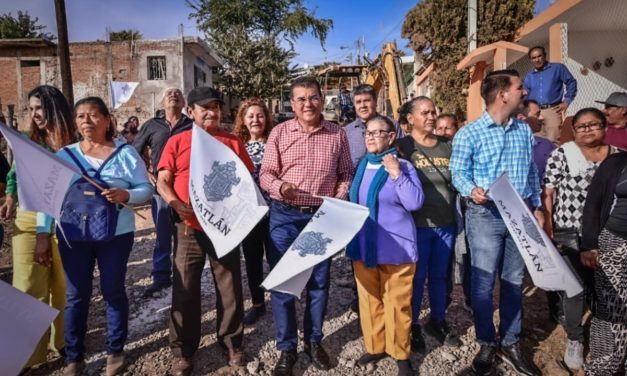 DAN INICIO A OBRA DE PAVIMENTACIÓN EN CALLES DE LA COLONIA FLORES MAGÓN