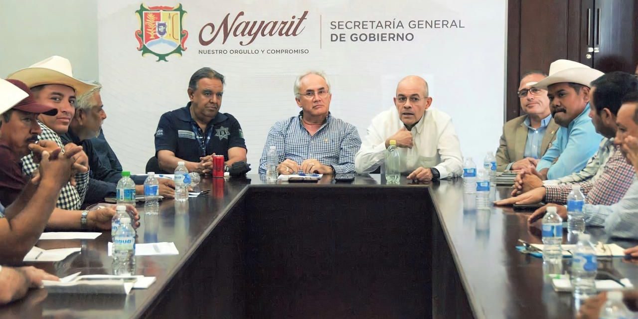 ECHEAGARAY BECERRA ENCABEZA MESA DE TRABAJO CON SORGUEROS DE NAYARIT.