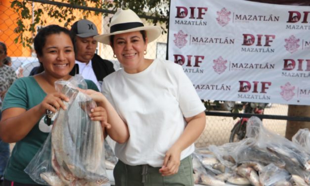 ENTREGAN GOBIERNO MUNICIPAL Y DIF MAZATLÁN UNA TONELADA DE PESCADO FRESCO Y LIMPIO, A CIUDADANAS Y CIUDADANOS DE CINCO COLONIAS POPULARES DEL PUERTO.