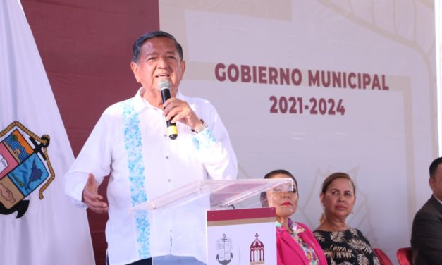 EL PROFE MICHEL LE CUMPLIÓ AL CECYTEJ N° 7