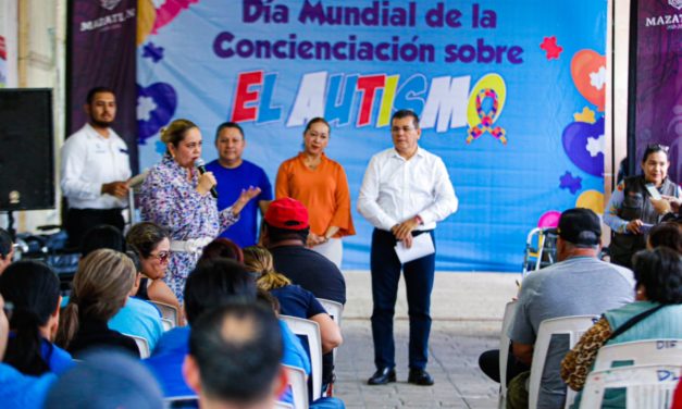 SE TIÑE DE AZUL FACHADA DE PALACIO MUNICIPAL EN CONMEMORACIÓN AL DÍA MUNDIAL DE LA CONCIENCIACIÓN DE LAS PERSONAS CON AUTISMO