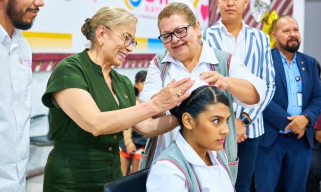DIF NAYARIT CUMPLE SUEÑOS DE ESTUDIANTES DE AUXILIARES DE ENFERMERÍA