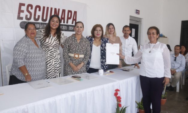 BENEFICIAN A 150 FAMILIAS DE 10 COLONIAS, CON LA ENTREGA DE ESCRITURAS DE SUS PREDIOS