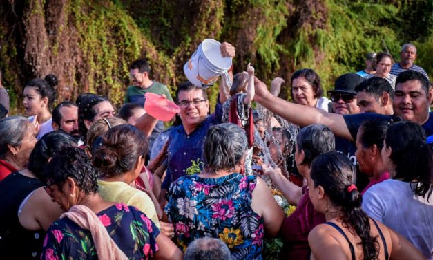 ASISTE EDGAR GONZÁLEZ AL TRADICIONAL BAÑO DE SAN JUAN BAUTISTA EN VILLA UNIÓN