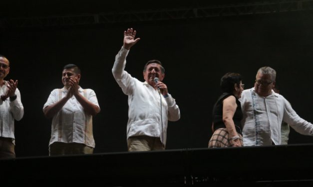 50 MIL PERSONAS CELEBRAN EN GRANDE EL ANIVERSARIO DE PUERTO VALLARTA