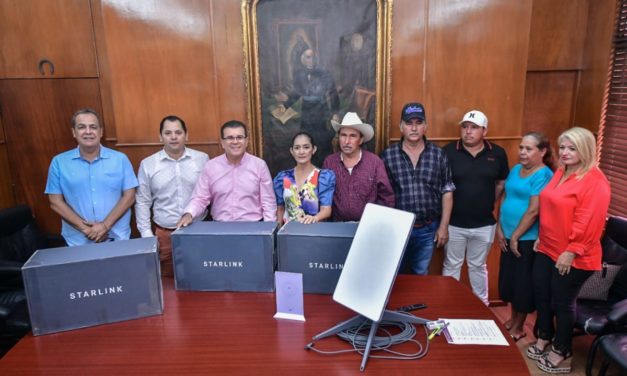 GOBERNADOR LLEVA INTERNET A LAS COMUNIDADES DE LA PUERTA DE SAN MARCOS, EL MORAL Y EL PICHILINGUE.