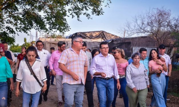 EDGAR GONZÁLEZ RECORRIÓ LA ZONA PARA DIALOGAR CON LOS HABITANTES Y CONOCER SUS NECESIDADES.