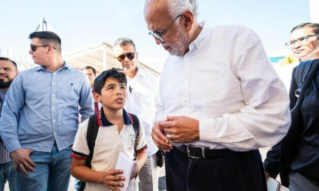 HOY LAS Y LOS NAYARITAS TIENEN SERVICIOS Y OBRAS DIGNAS: MIGUEL ÁNGEL NAVARRO QUINTERO