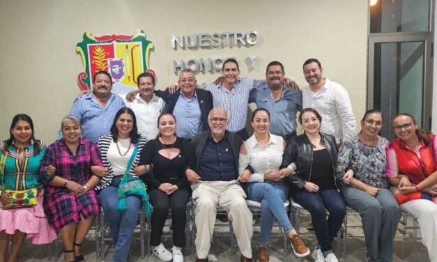 VAMOS EN UNIDAD Y COMPROMISO POR LAS Y LOS NAYARITAS: MIGUEL ÁNGEL NAVARRO QUINTERO