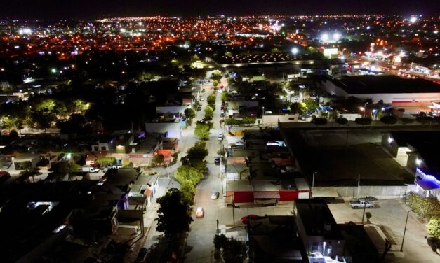 SE ILUMINAN COSTA DORADA Y LOMAS DE SAN JORGE CON NUEVAS LÁMPARAS LED