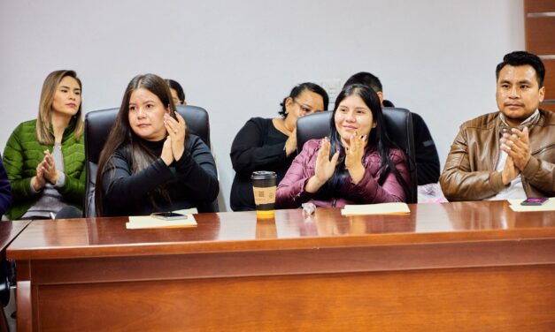 LA PRESIDENTA DEL SISTEMA DIF NAYARIT, ENCABEZÓ LA CLAUSURA DEL DIPLOMADO “TERAPIA DE PAREJA EN ESTANCAMIENTO EMOCIONAL”