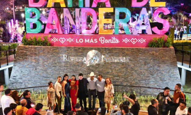 INAUGURA MIRTHA VILLALVAZO EL NUEVO PARADOR TURÍSTICO DE BAHÍA DE BANDERAS