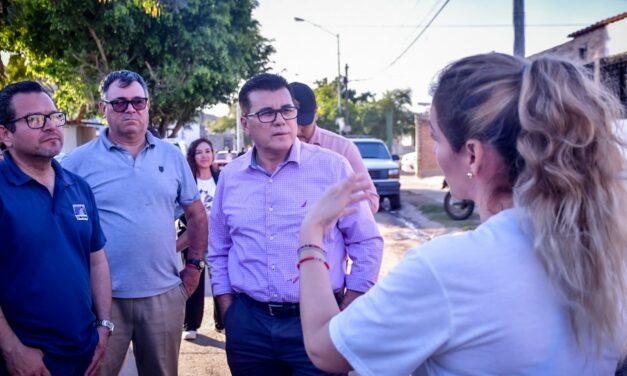 “ES EL PRIMER PRESIDENTE QUE SE METE A LAS CALLES”, AMADA BARRAZA VECINA DEL FRACCIONAMIENTO SANTA TERESA