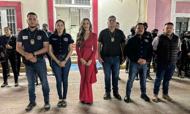 Lía Castro Díaz de León es presentada ante la dirección de seguridad pública de Bahía de Banderas