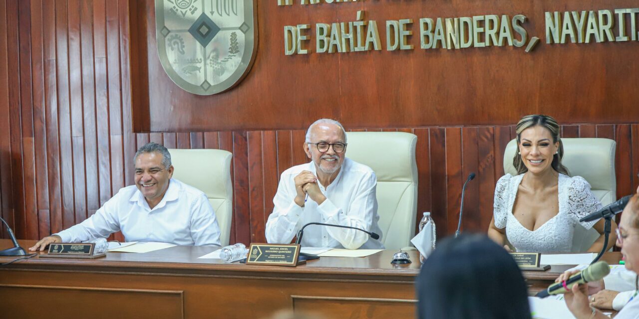 Miguel Ángel Navarro Quintero ratifica su compromiso con Bahía de Banderas