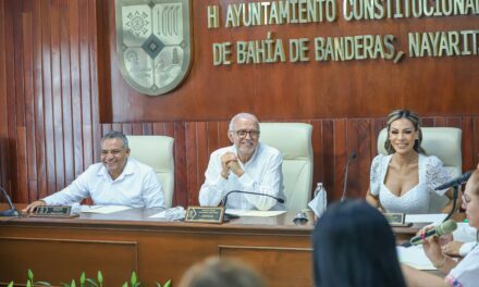 Miguel Ángel Navarro Quintero ratifica su compromiso con Bahía de Banderas