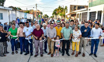 Huertos familiares y Labastida Ochoa estrenan calles pavimentadas