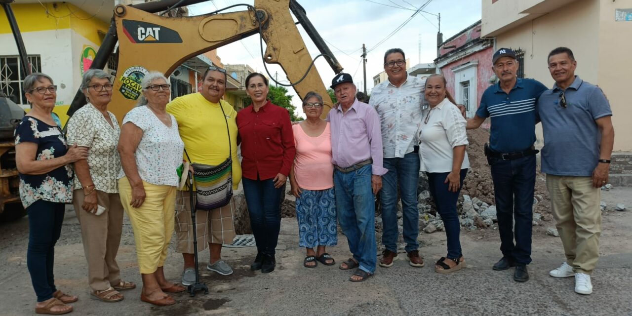 Blanca Estela García Sánchez, presidenta municipal de Escuinapa dió banderazo de inicio de obra, en la calle Melchor Ocampo