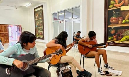 Se gradúan 112 alumnos de los talleres culturales en Bahía de Banderas
