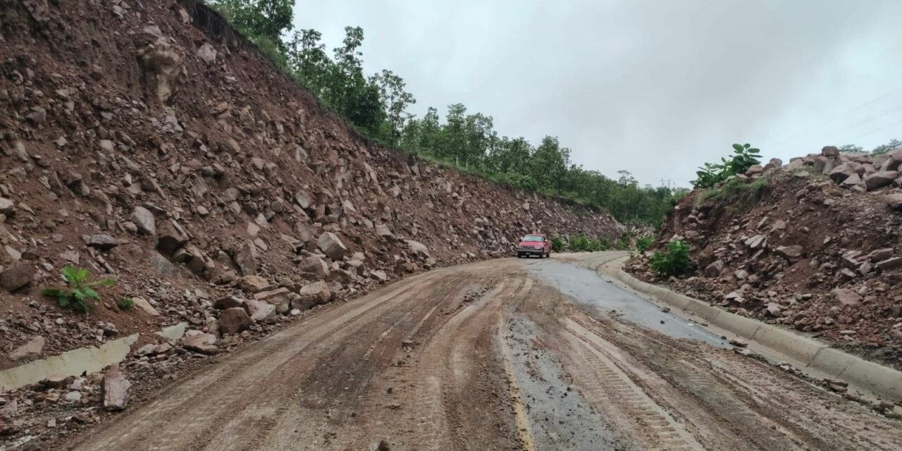 RESTABLECIDA LA CIRCULACIÓN VEHICULAR EN LA CARRETERA DE GUADALUPE OCOTÁN EN LA YESCA