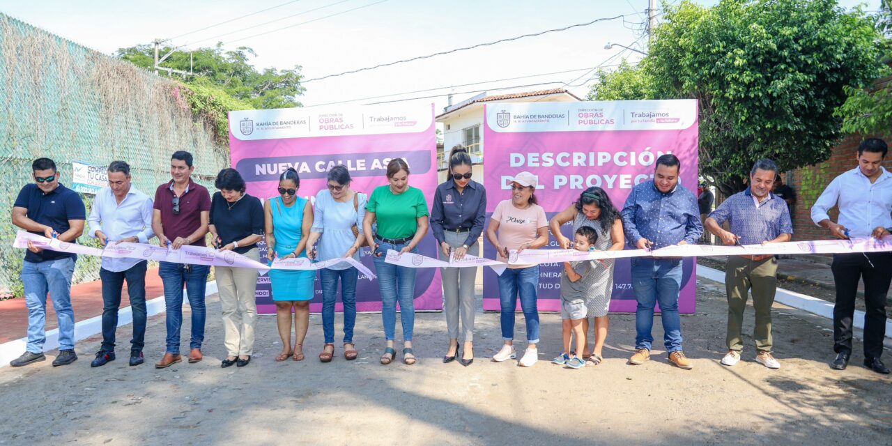 Lía Castro Díaz de León entrega la calle Asia en San José del Valle