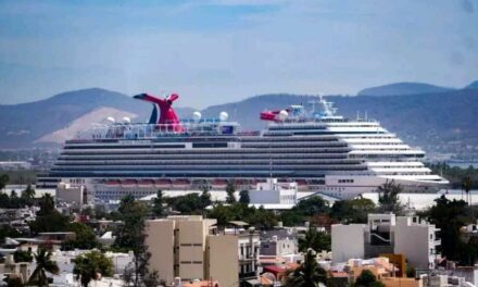 Cierra julio con el arribo de más de 19 mil cruceristas en Mazatlán