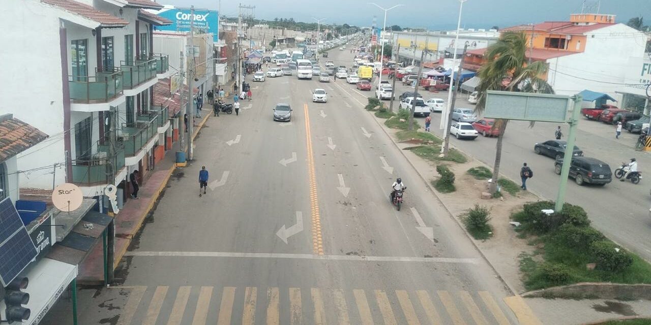 Rehabilitan vialidad elementos de Seguridad Ciudadana y Tránsito de Bahía de Banderas