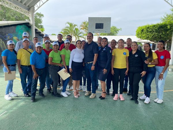 Clausuran el curso de verano “Mi Amigo Policía”.