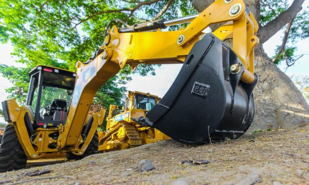 Logra alcalde donativo de maquinaria para Puerto Vallarta