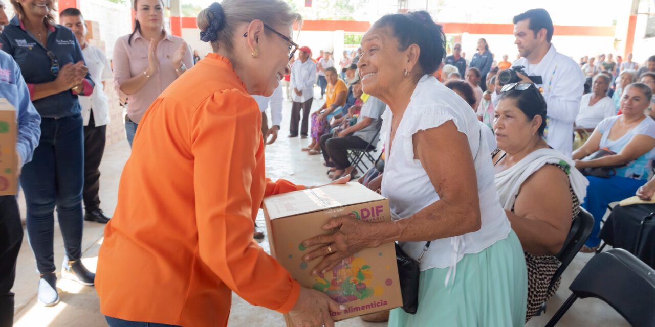 Lleva Beatriz Estrada bienestar y progreso a Rosamorada