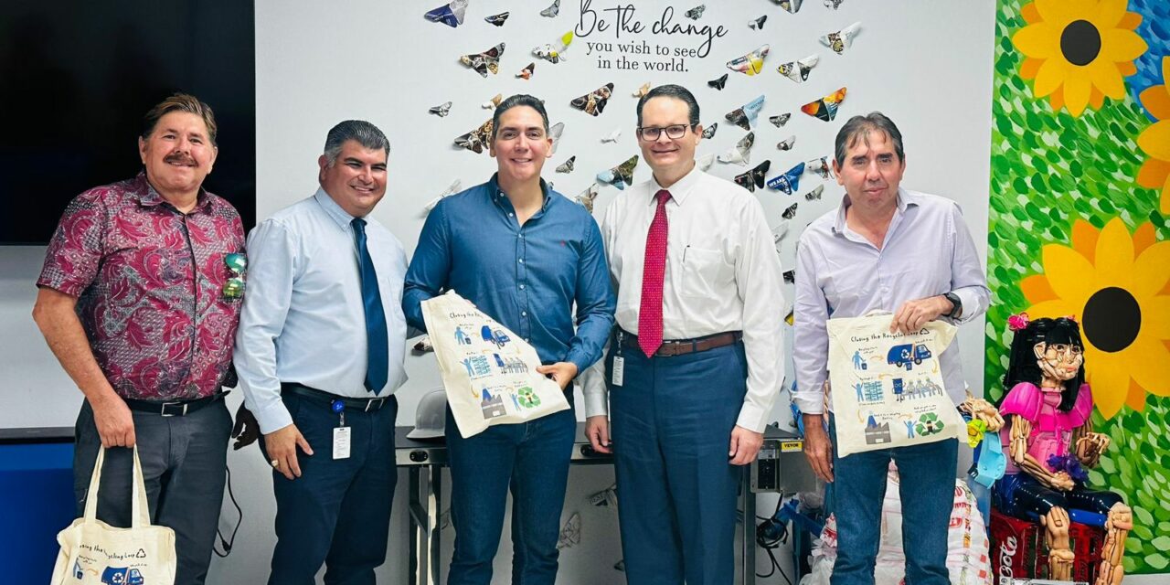 VISITA DEL PRESIDENTE MUNICIPAL ELECTO DE BAHÍA DE BANDERAS, HÉCTOR SANTANA, AL CENTRO DE RECICLAJE DE LA CIUDAD DE MCALLEN, TEXAS