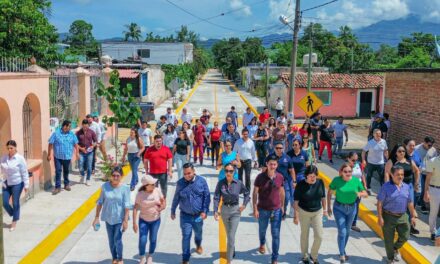 Entrega gobierno de Bahía de Banderas nueva calle en la cabecera municipal