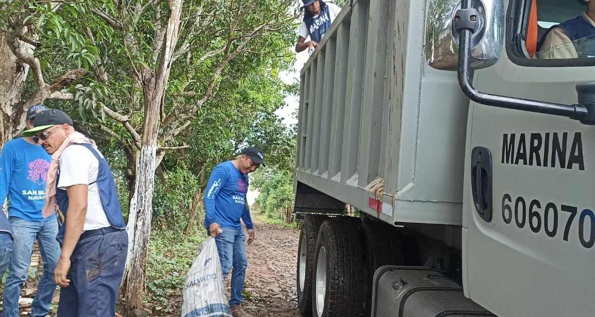 Marina en colaboración con el Sector Salud participa en campaña para prevenir el dengue en San Blas, Nayarit