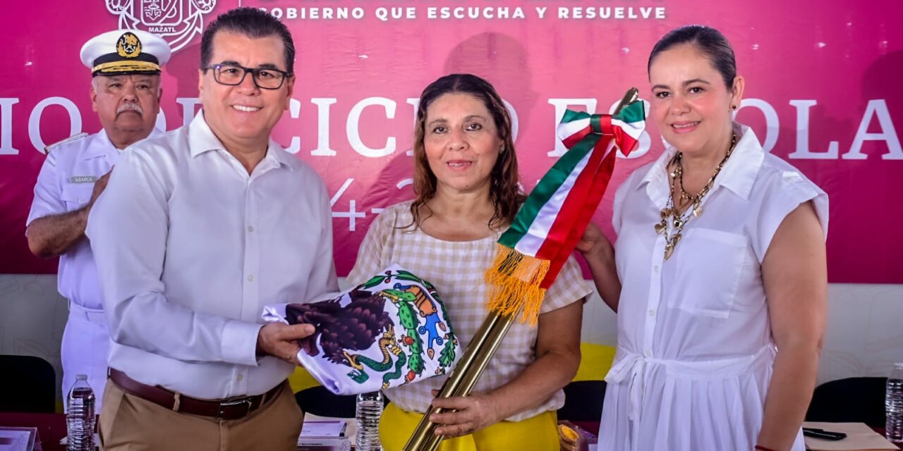 Gobierno de Mazatlán da inicio al ciclo escolar 2024-2025 en la escuela primaria Renato Vega Amador