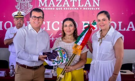 Gobierno de Mazatlán da inicio al ciclo escolar 2024-2025 en la escuela primaria Renato Vega Amador