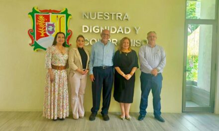 El gobernador del estado de Nayarit, Miguel Ángel Navarro Quintero, se comprometió a acompañar a las mujeres empresarias del estado