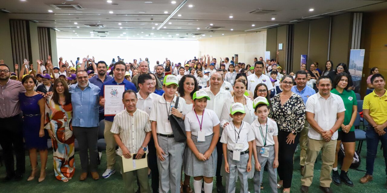 Toman protesta 110 nuevos Guardianes del Patrimonio Turístico de Puerto Vallarta