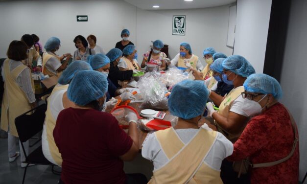 Realiza Voluntariado del IMSS Nayarit segundo taller de prótesis de mama en el HGZ No. 1