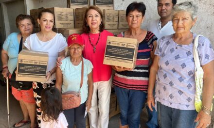 DIF Escuinapa entrega despensas a familias beneficiarias de la cabecera municipal