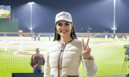 Asiste Geraldine Ponce a la inauguración del estadio Coloso del Pacífico