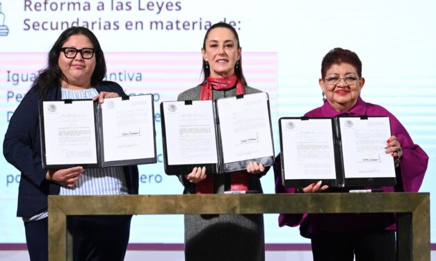 FIRMA PRESIDENTA CLAUDIA SHEINBAUM DECRETO POR EL QUE SE REFORMAN LEYES SECUNDARIAS PARA PROTEGER A LAS MUJERES EN MÉXICO